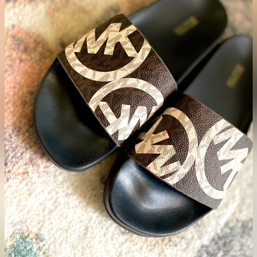 Michael Kors Slides